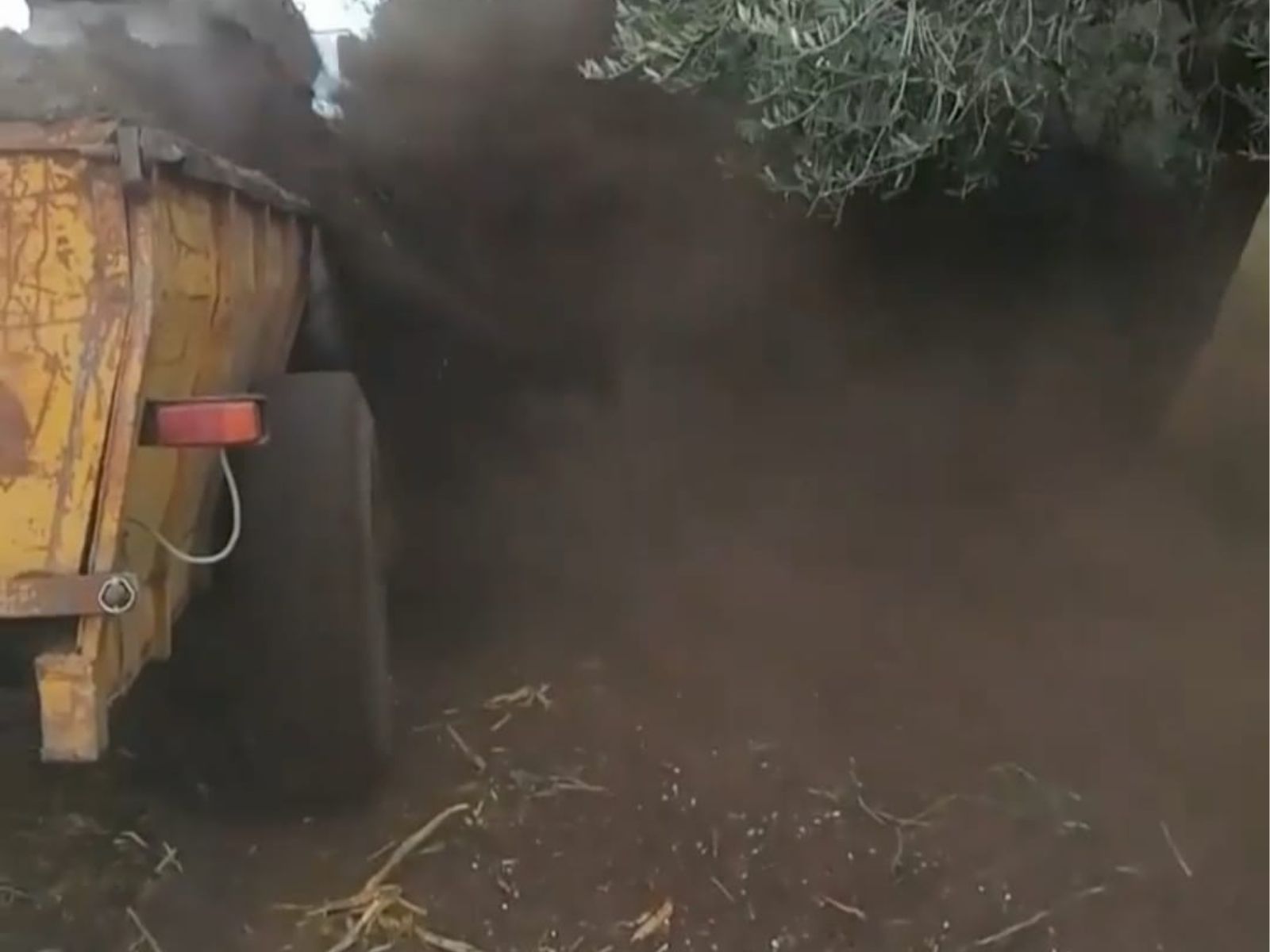Applicazione Ammendante Naturale sul Terreno